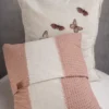 almohadones de manos manos con sentido