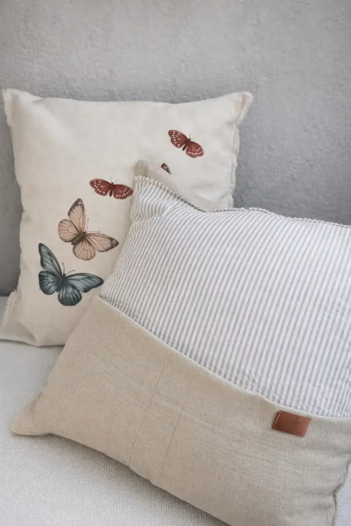 almohadones de manos manos con sentido