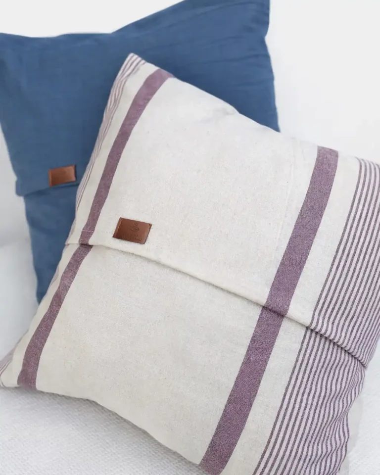 almohadones de manos manos con sentido