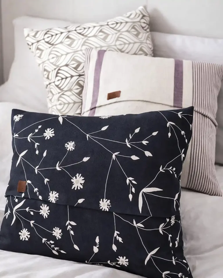 almohadones de manos manos con sentido