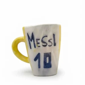 taza illustracion de lionel messi atras